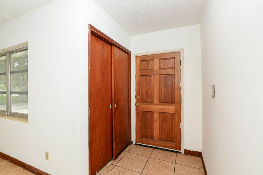 For Sale: $245,000 (3 beds, 1 baths, 1389 Square Feet)