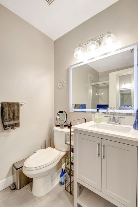 For Sale: $285,000 (2 beds, 2 baths, 1186 Square Feet)