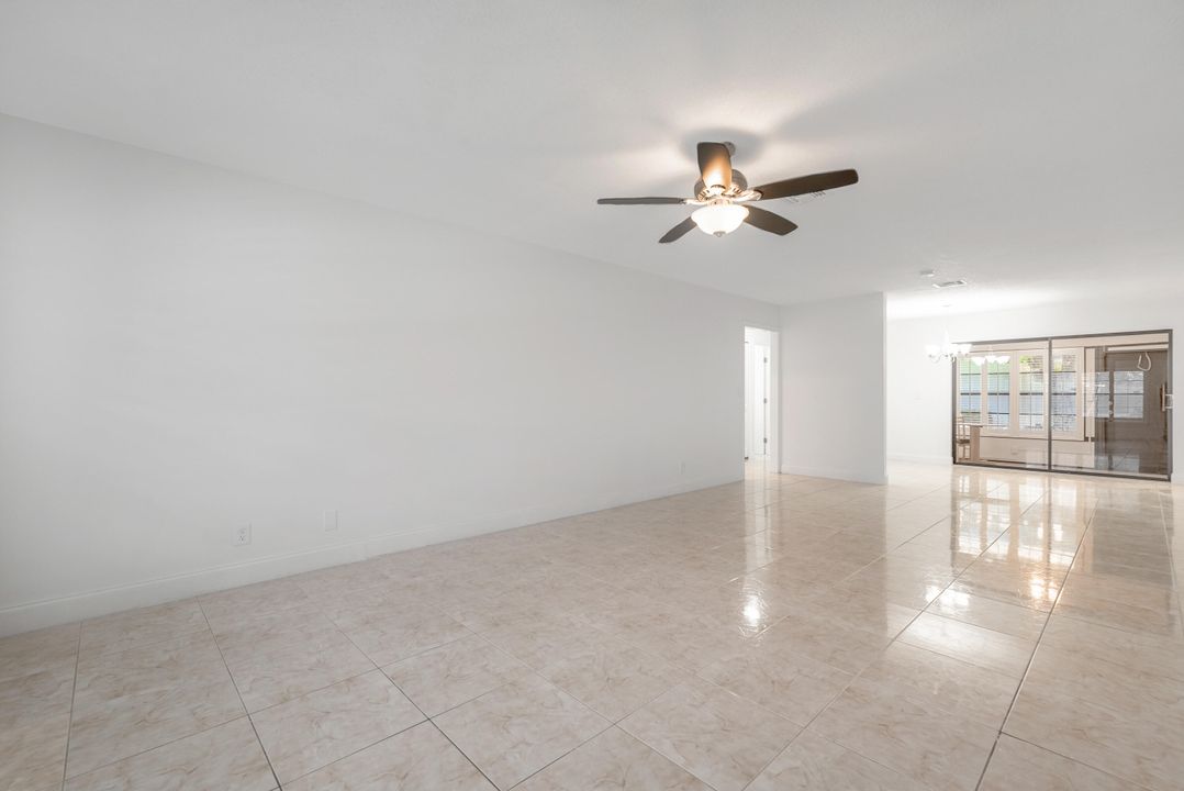 For Sale: $309,900 (2 beds, 2 baths, 1400 Square Feet)