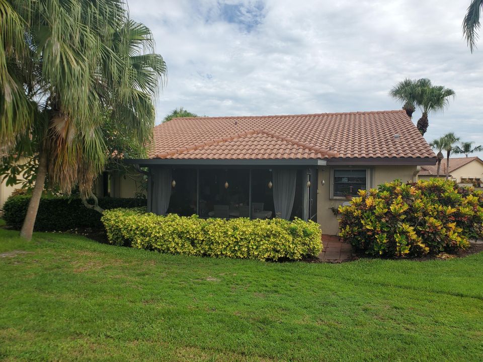 For Sale: $449,999 (3 beds, 2 baths, 1581 Square Feet)