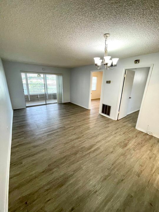 For Rent: $1,650 (2 beds, 2 baths, 812 Square Feet)