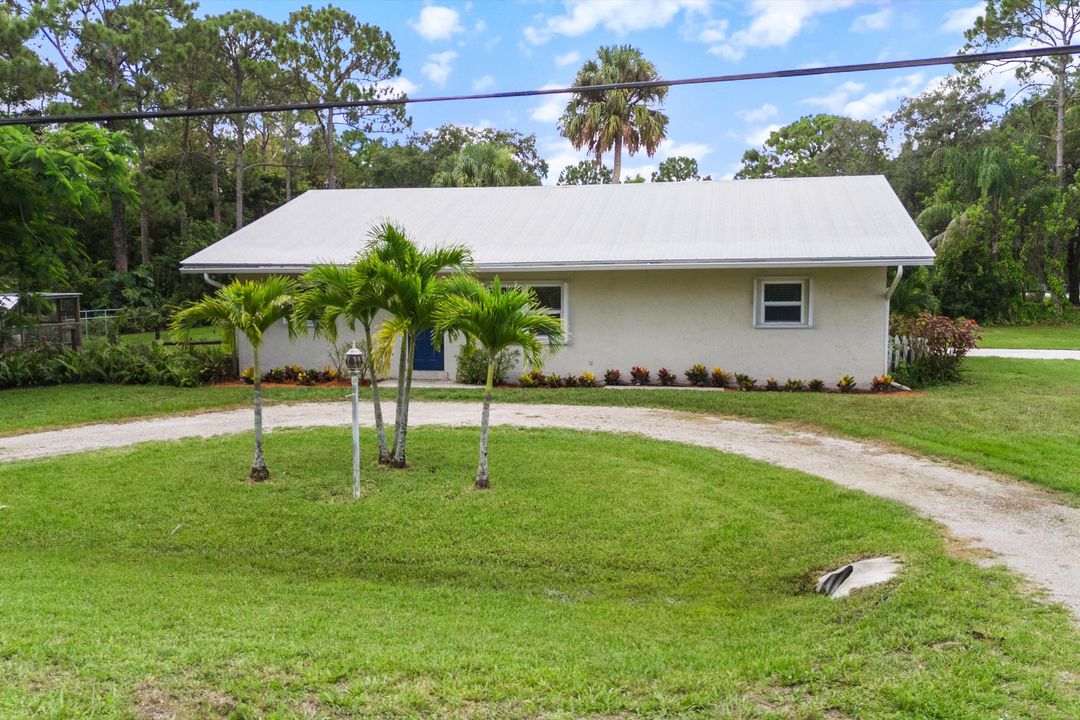 For Sale: $749,000 (3 beds, 2 baths, 1722 Square Feet)