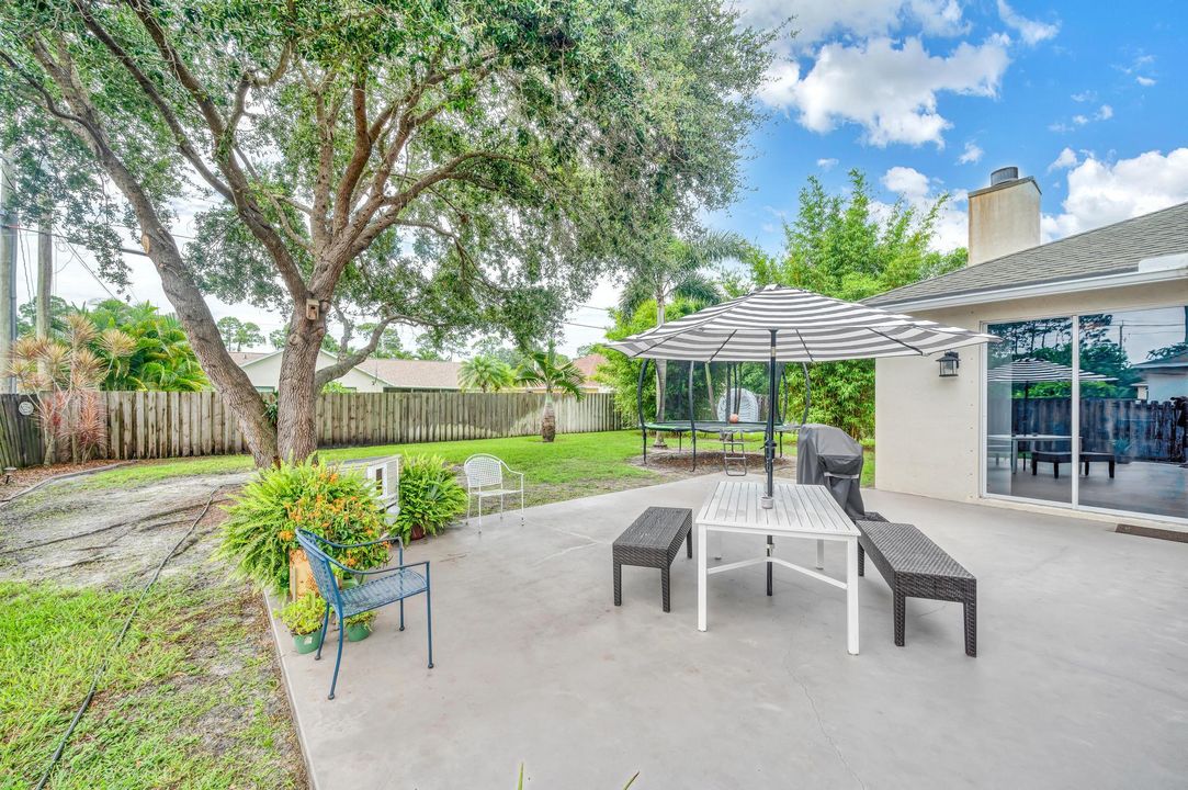 For Sale: $389,900 (3 beds, 2 baths, 1729 Square Feet)