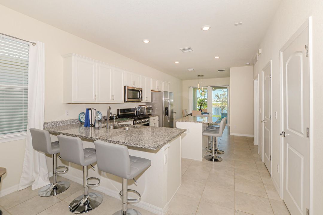 Active With Contract: $3,000 (3 beds, 2 baths, 1554 Square Feet)