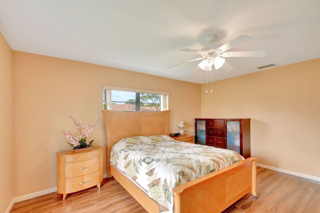 For Sale: $349,000 (2 beds, 2 baths, 1400 Square Feet)