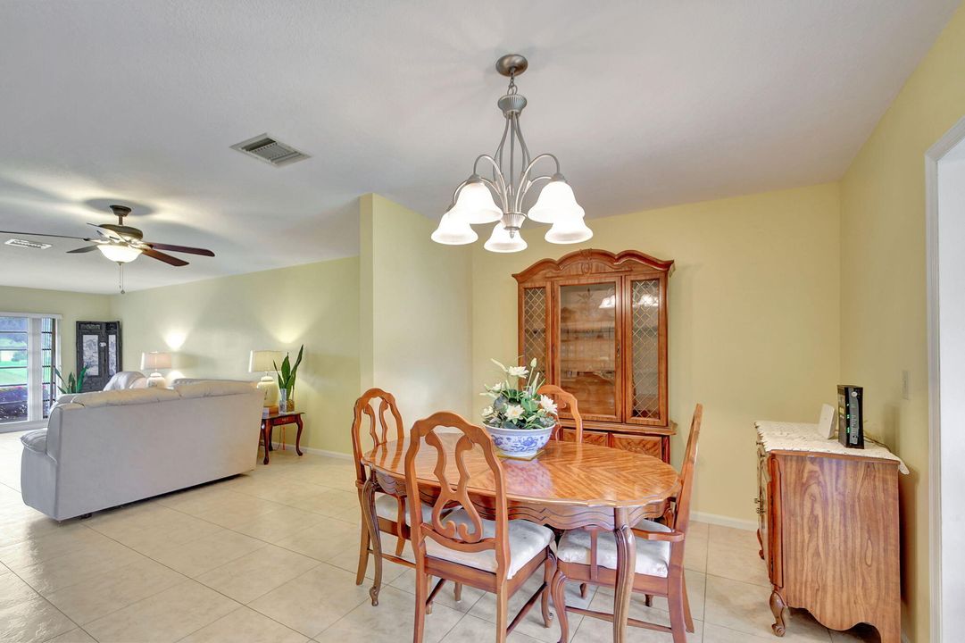 For Sale: $349,000 (2 beds, 2 baths, 1400 Square Feet)