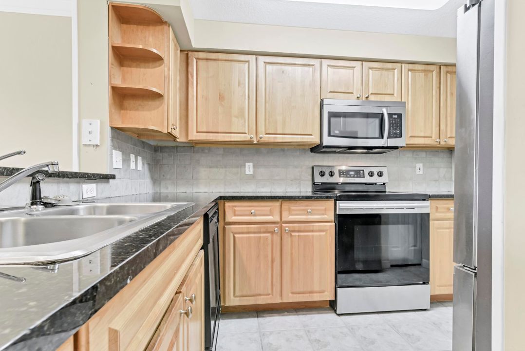 For Sale: $455,000 (3 beds, 2 baths, 1362 Square Feet)