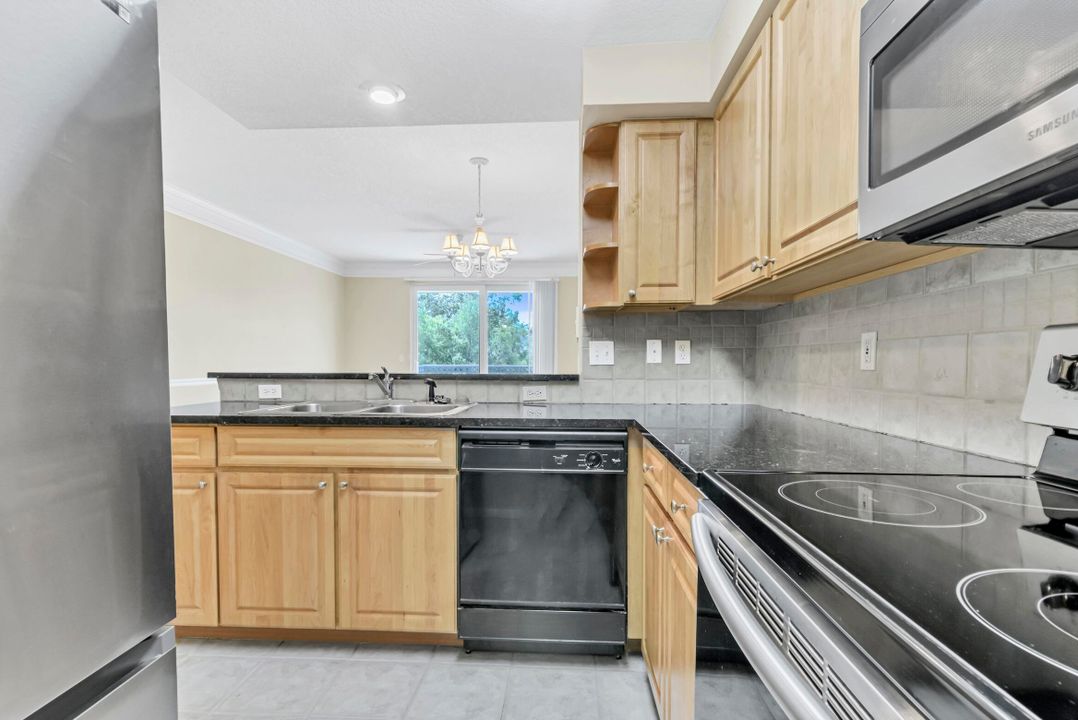 For Sale: $455,000 (3 beds, 2 baths, 1362 Square Feet)