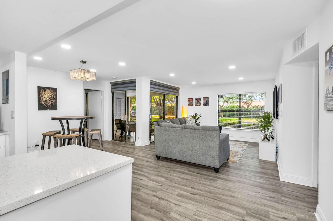 For Sale: $385,000 (3 beds, 2 baths, 1248 Square Feet)