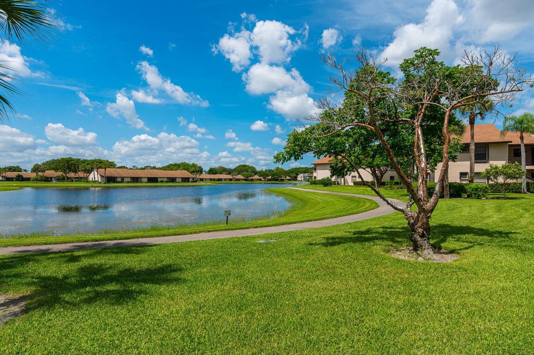 For Sale: $385,000 (3 beds, 2 baths, 1248 Square Feet)