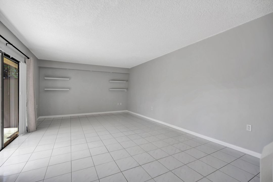 For Sale: $345,000 (2 beds, 2 baths, 1236 Square Feet)