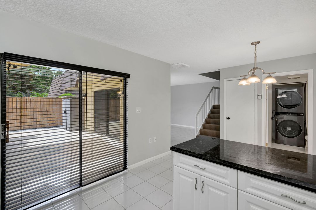 For Sale: $345,000 (2 beds, 2 baths, 1236 Square Feet)