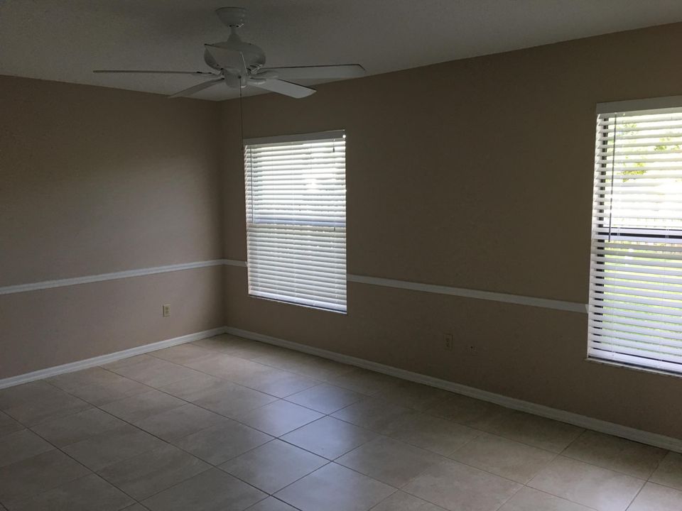 For Rent: $3,100 (3 beds, 2 baths, 1876 Square Feet)