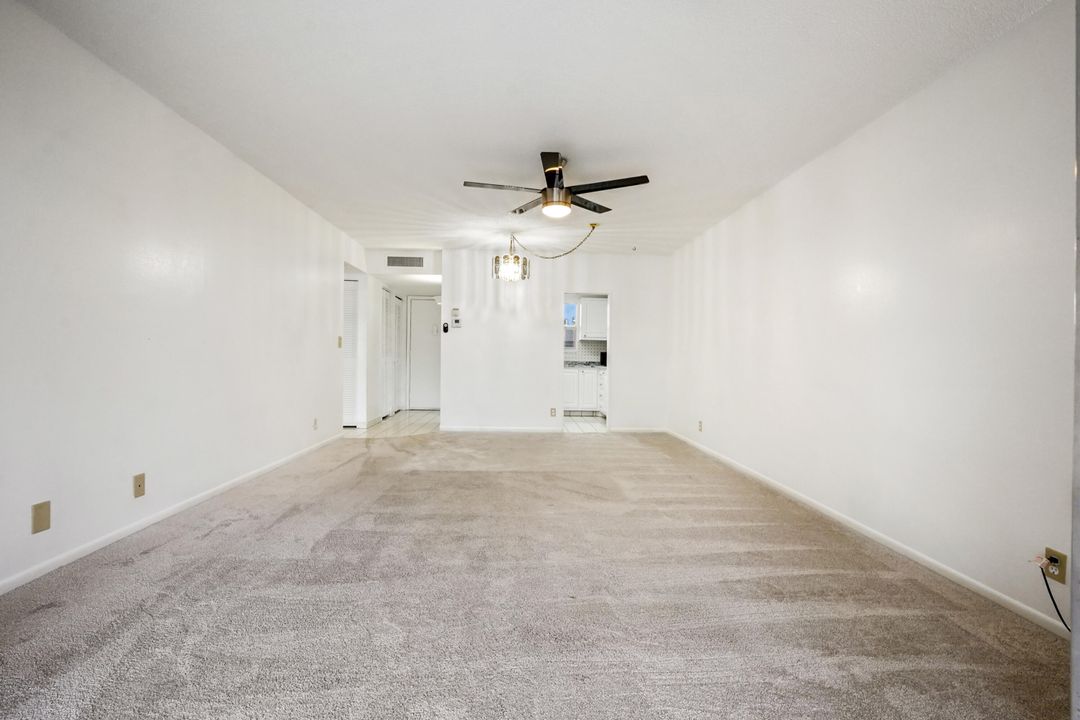 Active With Contract: $139,900 (1 beds, 1 baths, 683 Square Feet)