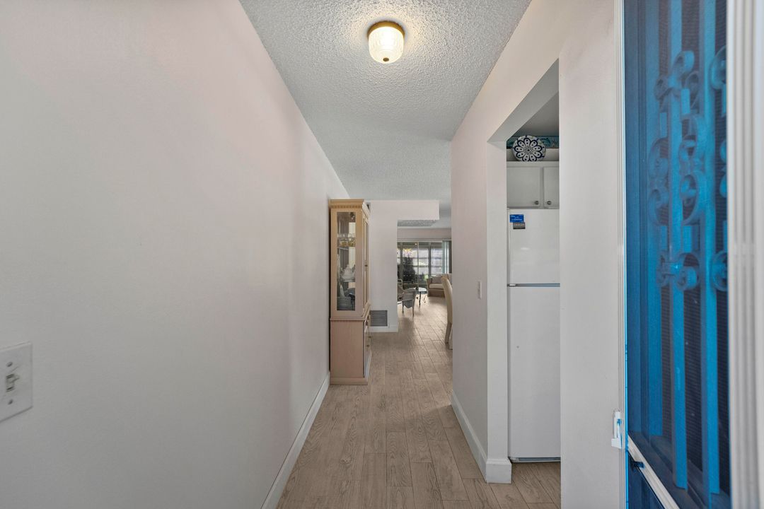 Active With Contract: $1,600 (2 beds, 2 baths, 1089 Square Feet)