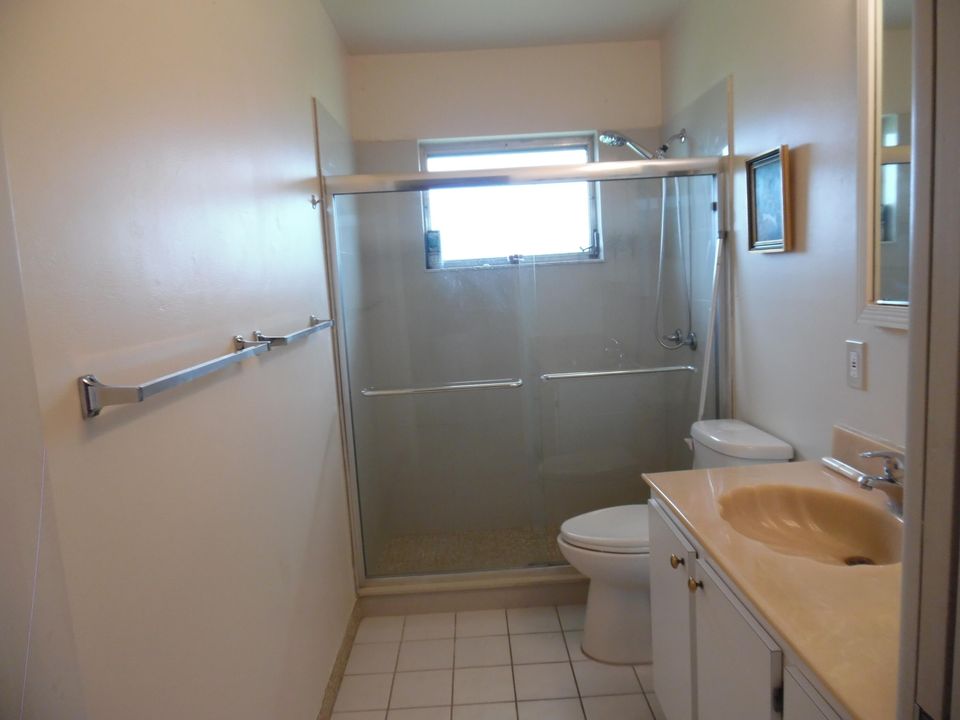 For Rent: $2,050 (2 beds, 2 baths, 1072 Square Feet)