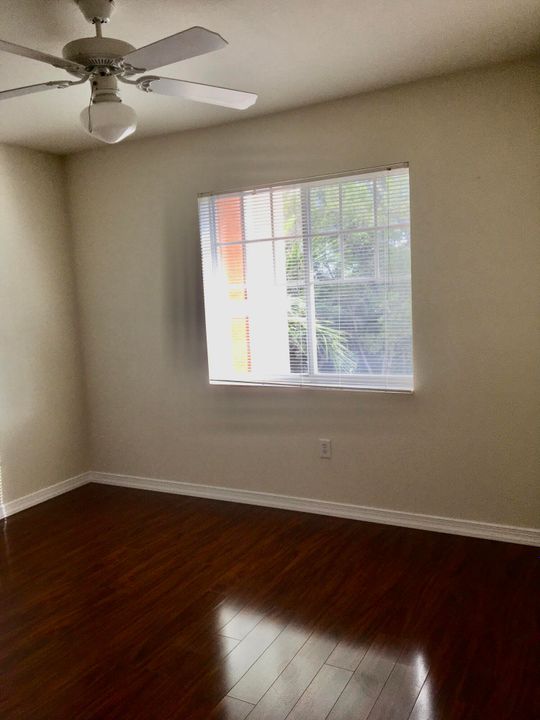 For Rent: $2,275 (2 beds, 2 baths, 1071 Square Feet)