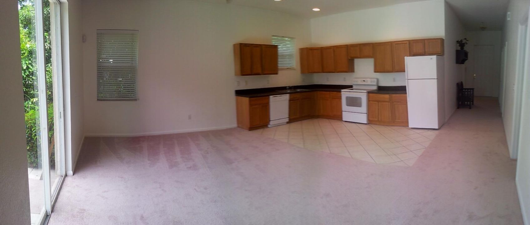 For Rent: $3,200 (3 beds, 2 baths, 1305 Square Feet)