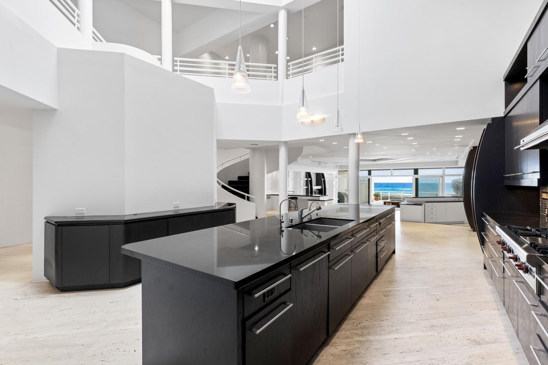 For Sale: $19,990,000 (4 beds, 5 baths, 4455 Square Feet)