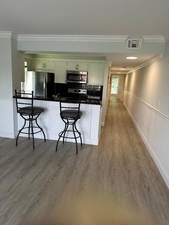 For Rent: $2,595 (2 beds, 2 baths, 770 Square Feet)