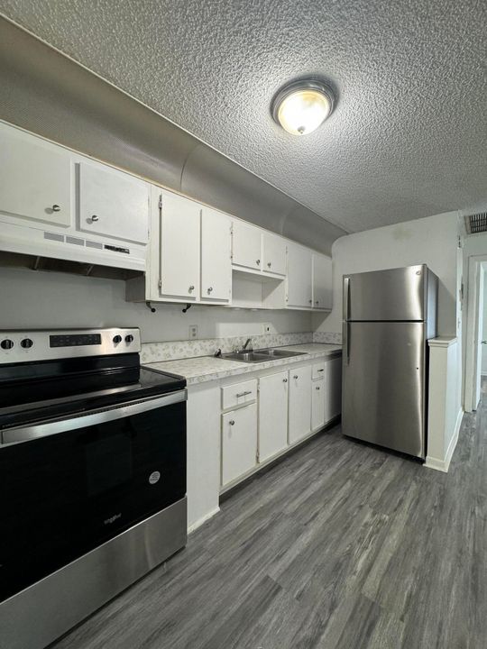 For Rent: $1,799 (1 beds, 1 baths, 589 Square Feet)