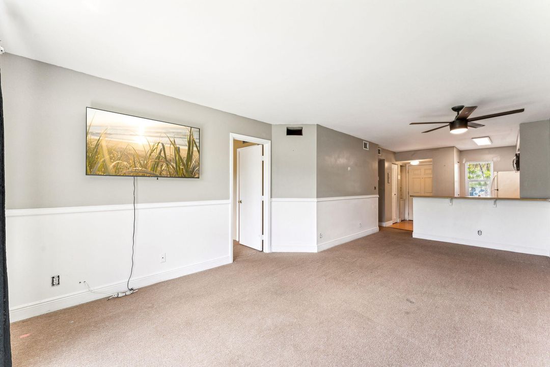 For Sale: $180,000 (2 beds, 2 baths, 770 Square Feet)