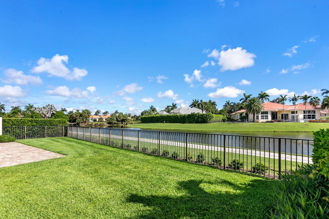 For Sale: $2,575,000 (4 beds, 3 baths, 3600 Square Feet)