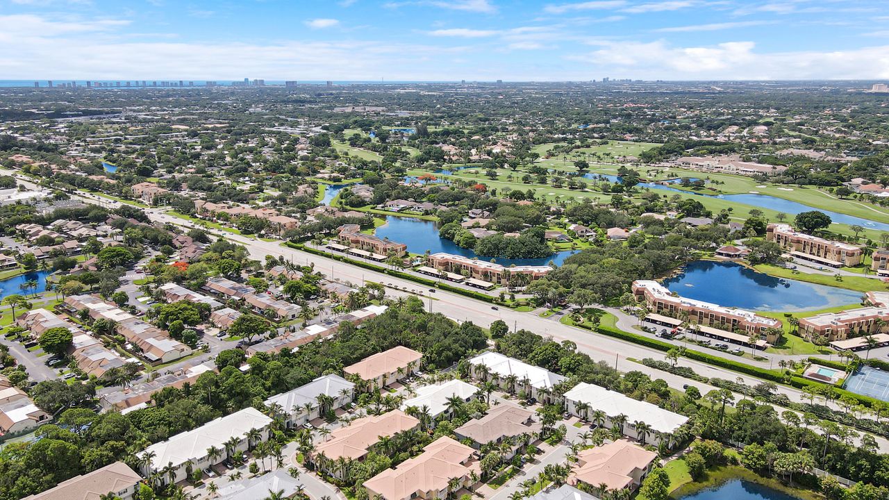 Active With Contract: $710,000 (3 beds, 3 baths, 2467 Square Feet)