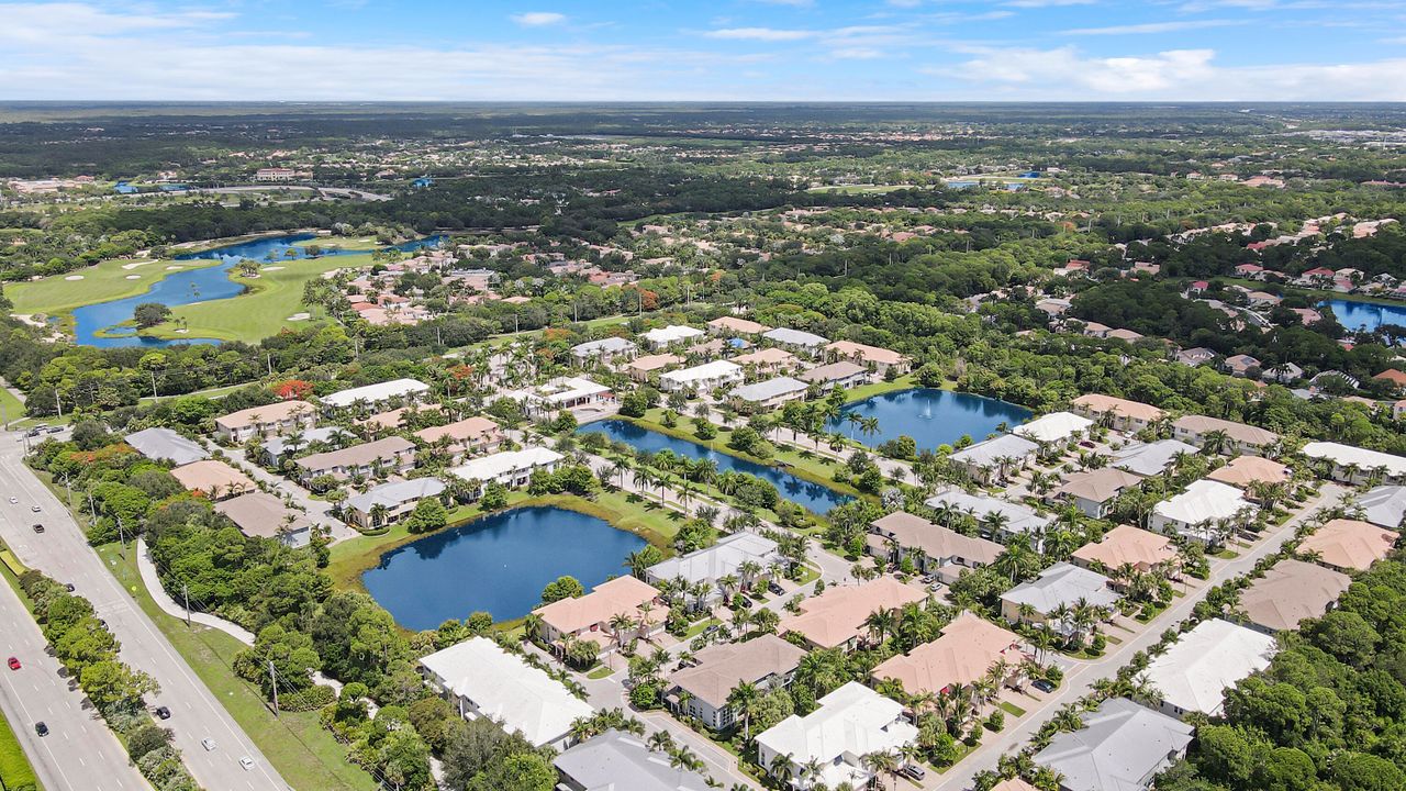 Active With Contract: $710,000 (3 beds, 3 baths, 2467 Square Feet)