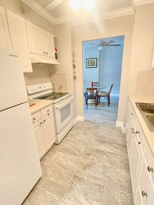 For Rent: $2,300 (2 beds, 2 baths, 1080 Square Feet)