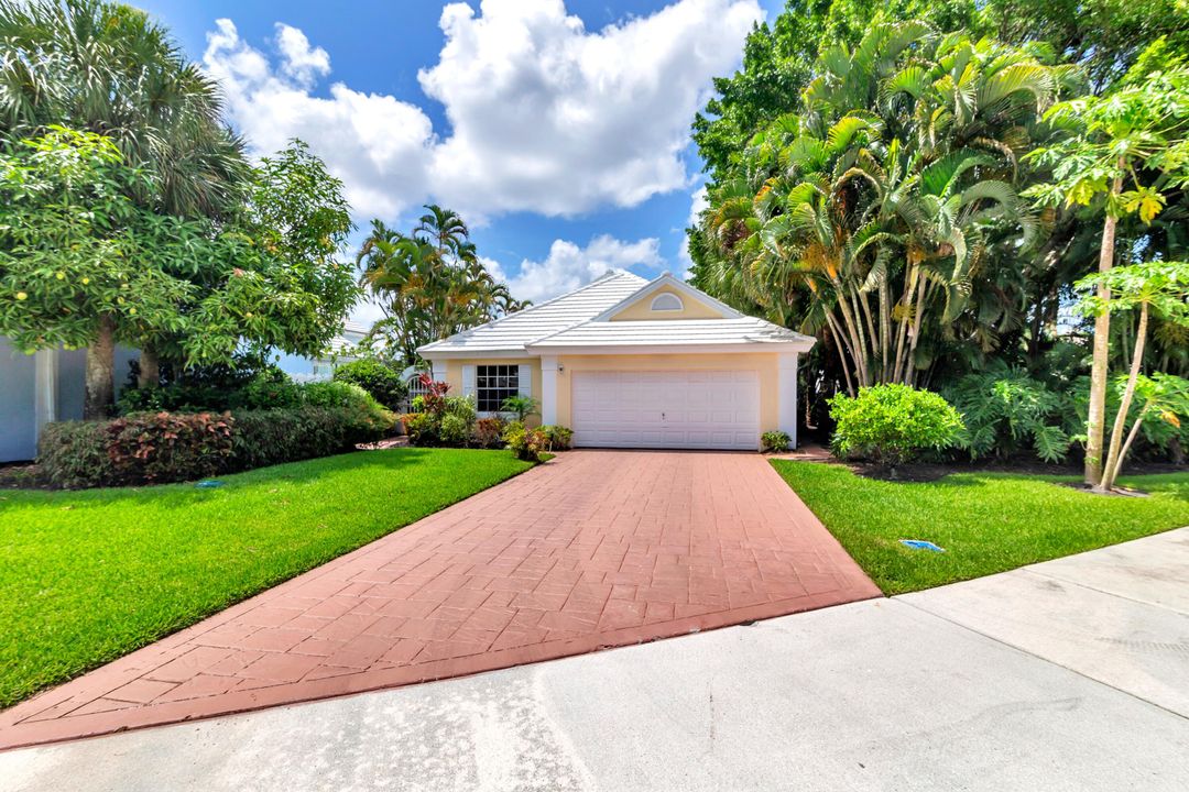 For Sale: $675,000 (3 beds, 2 baths, 1471 Square Feet)