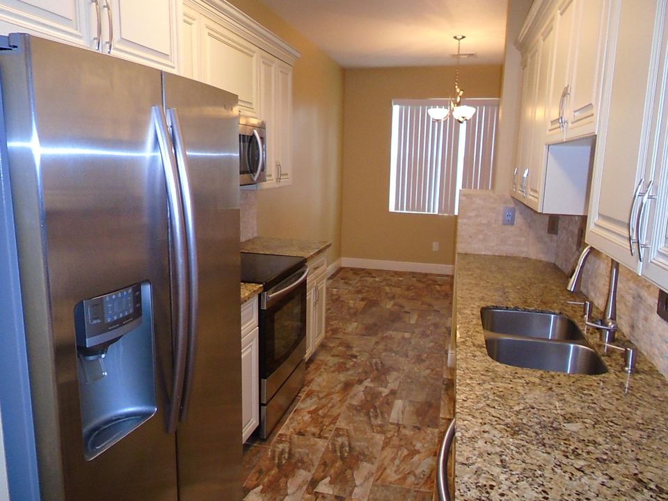 For Sale: $380,000 (2 beds, 2 baths, 1507 Square Feet)