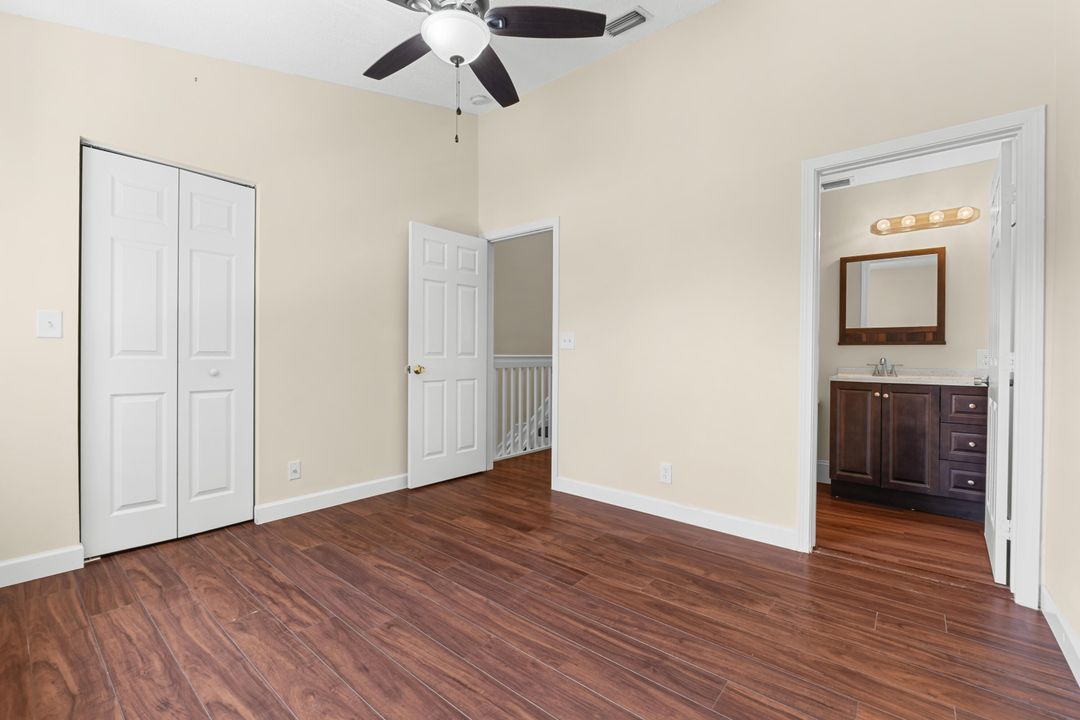 For Sale: $348,000 (2 beds, 2 baths, 1104 Square Feet)