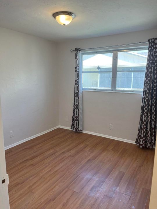 For Rent: $2,300 (3 beds, 2 baths, 1364 Square Feet)