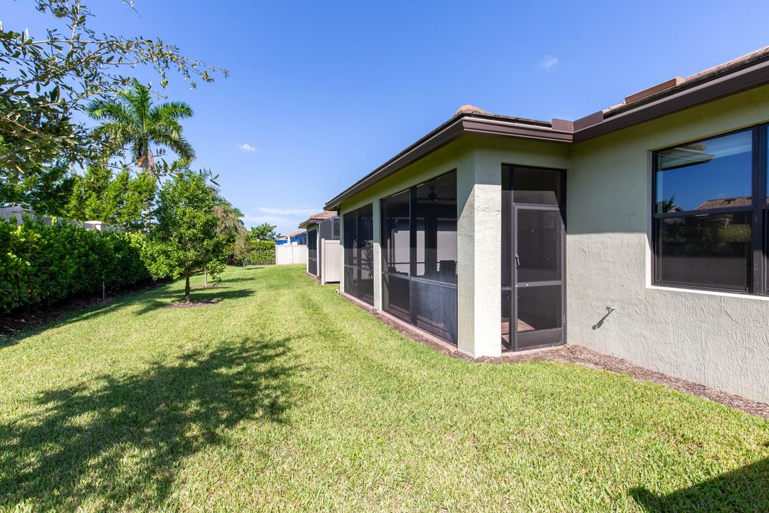 For Sale: $735,000 (3 beds, 2 baths, 1898 Square Feet)