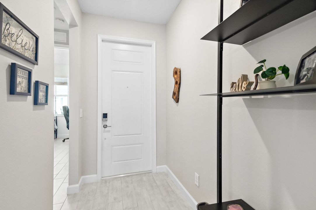 For Sale: $459,000 (2 beds, 2 baths, 1319 Square Feet)