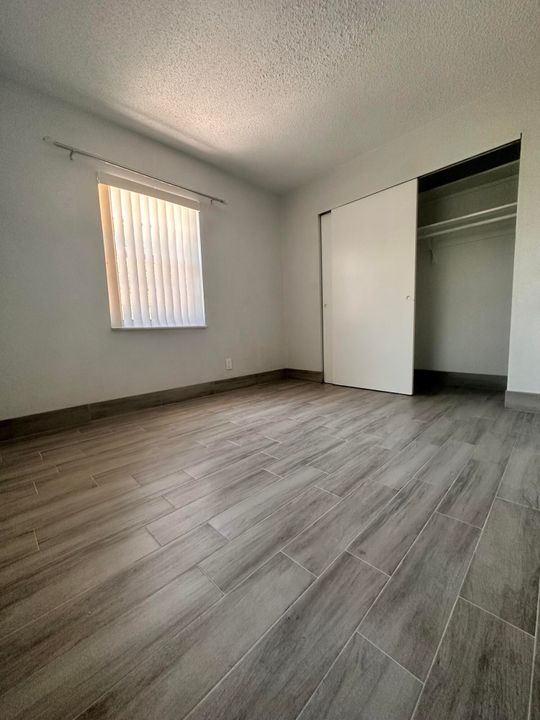 For Rent: $1,900 (1 beds, 1 baths, 2808 Square Feet)