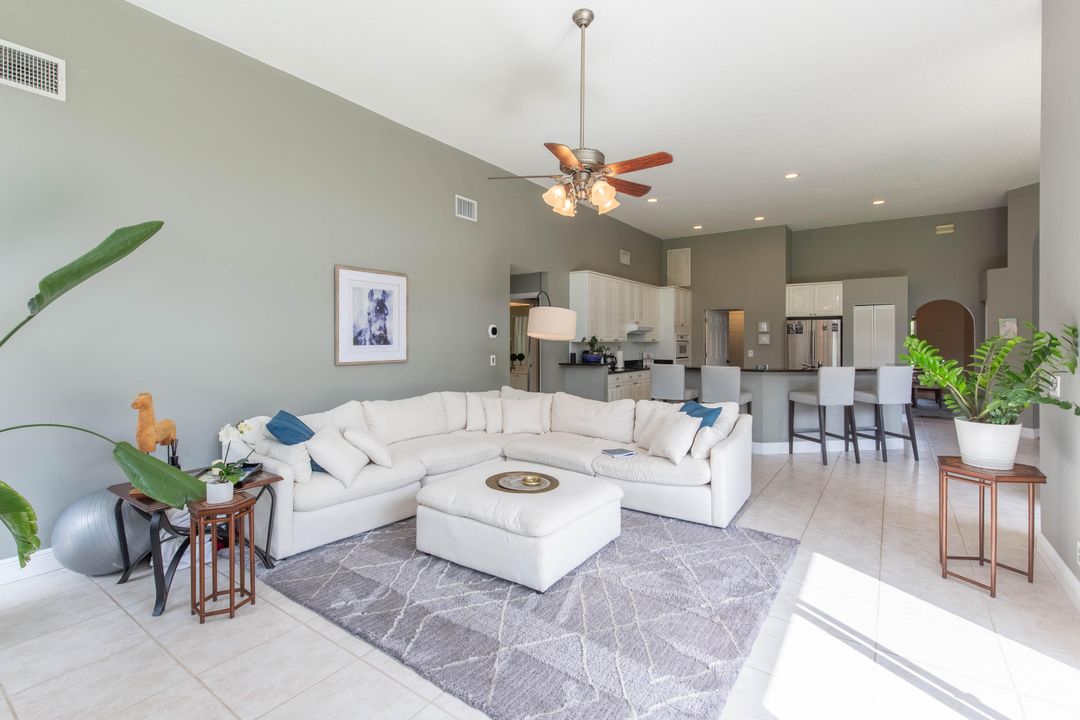 Recently Rented: $8,000 (3 beds, 3 baths, 2664 Square Feet)