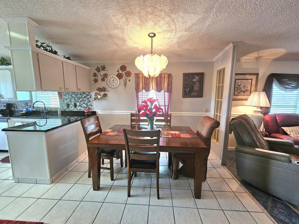 For Sale: $189,599 (2 beds, 2 baths, 1655 Square Feet)