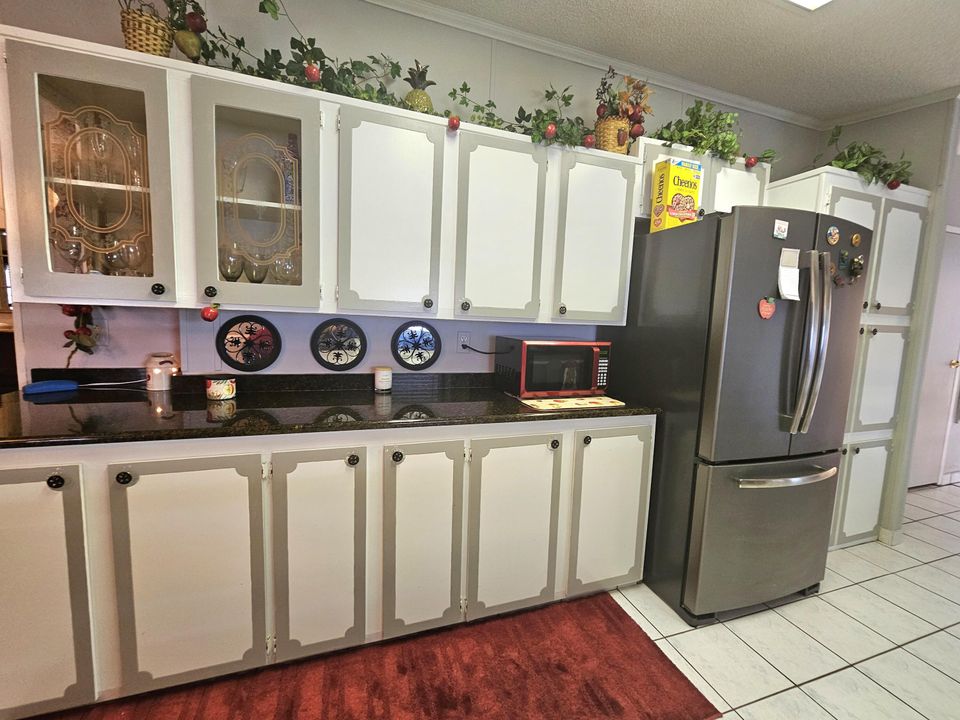 For Sale: $189,599 (2 beds, 2 baths, 1655 Square Feet)