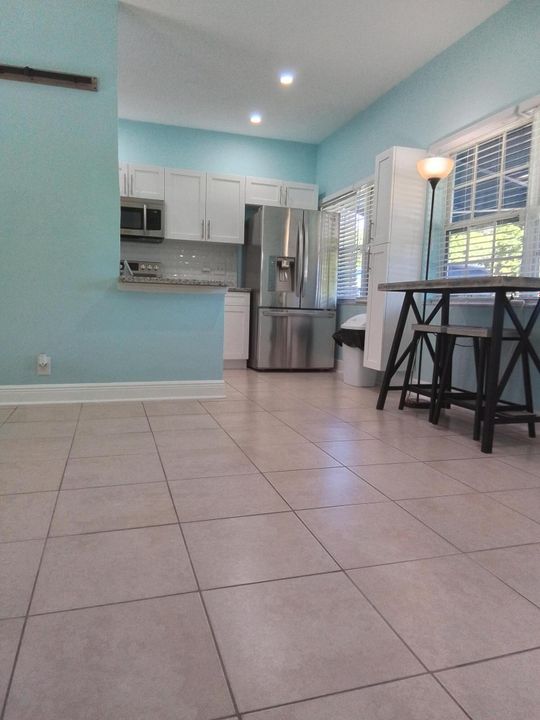 En Venta: $364,900 (2 camas, 1 baños, 832 Pies cuadrados)