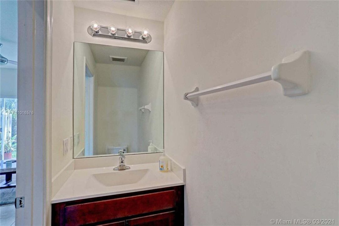 出租: $2,650 (3 贝兹, 2 浴室, 1499 平方英尺)
