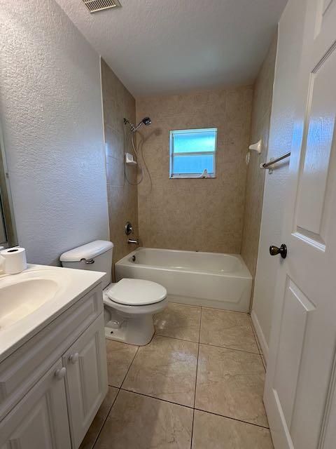 For Rent: $2,900 (3 beds, 2 baths, 1391 Square Feet)