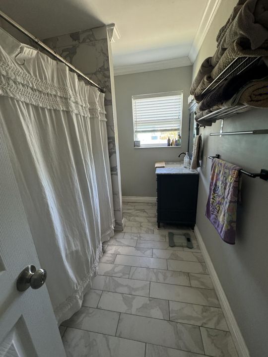 For Rent: $3,000 (3 beds, 2 baths, 1473 Square Feet)