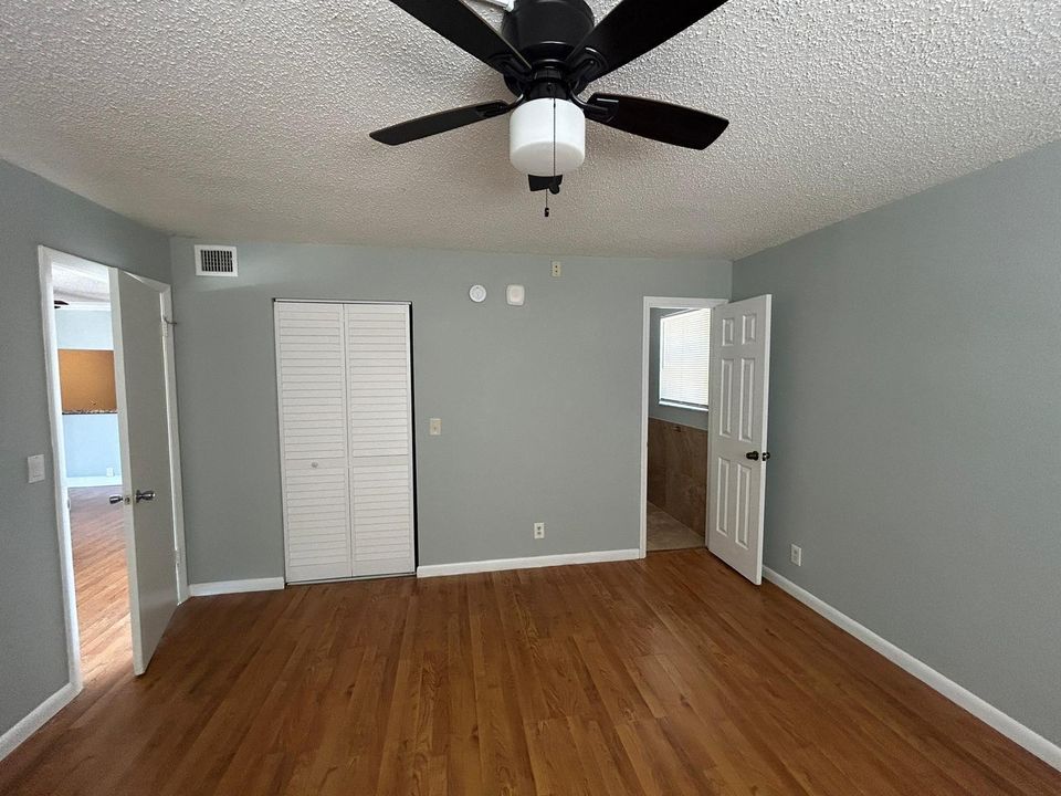 For Rent: $1,750 (2 beds, 2 baths, 906 Square Feet)