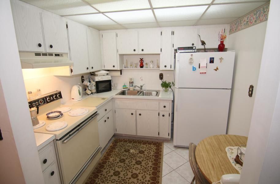 For Rent: $1,950 (2 beds, 1 baths, 780 Square Feet)