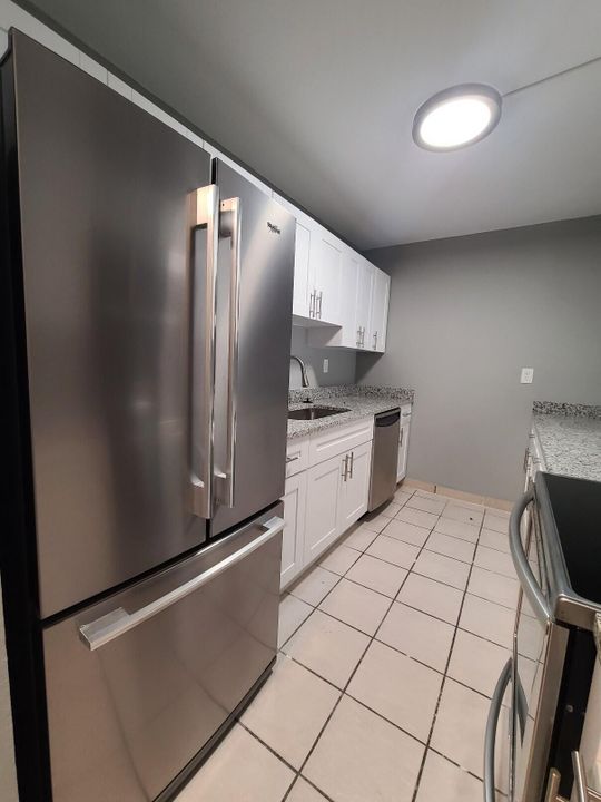 For Rent: $1,750 (2 beds, 2 baths, 1030 Square Feet)