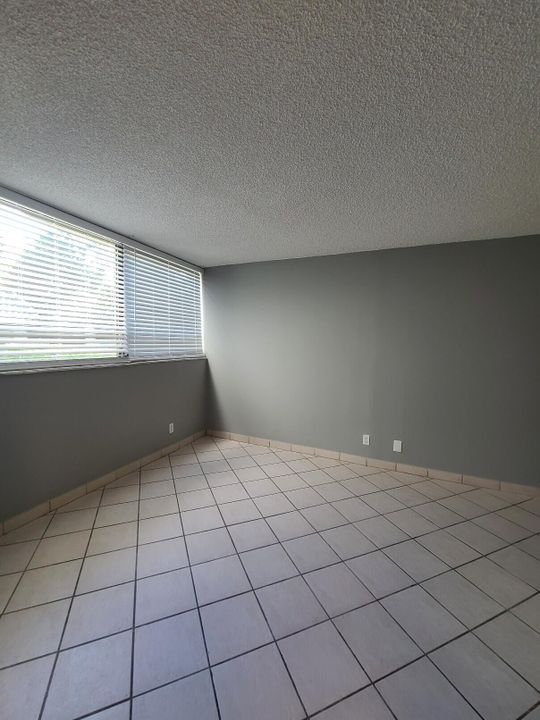For Rent: $1,750 (2 beds, 2 baths, 1030 Square Feet)
