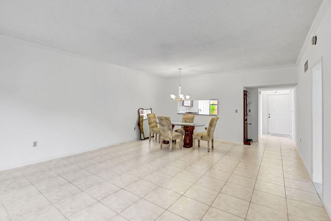 For Sale: $403,800 (2 beds, 2 baths, 1263 Square Feet)