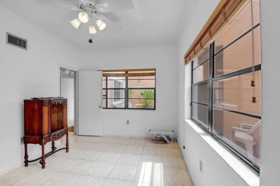 For Sale: $403,800 (2 beds, 2 baths, 1263 Square Feet)